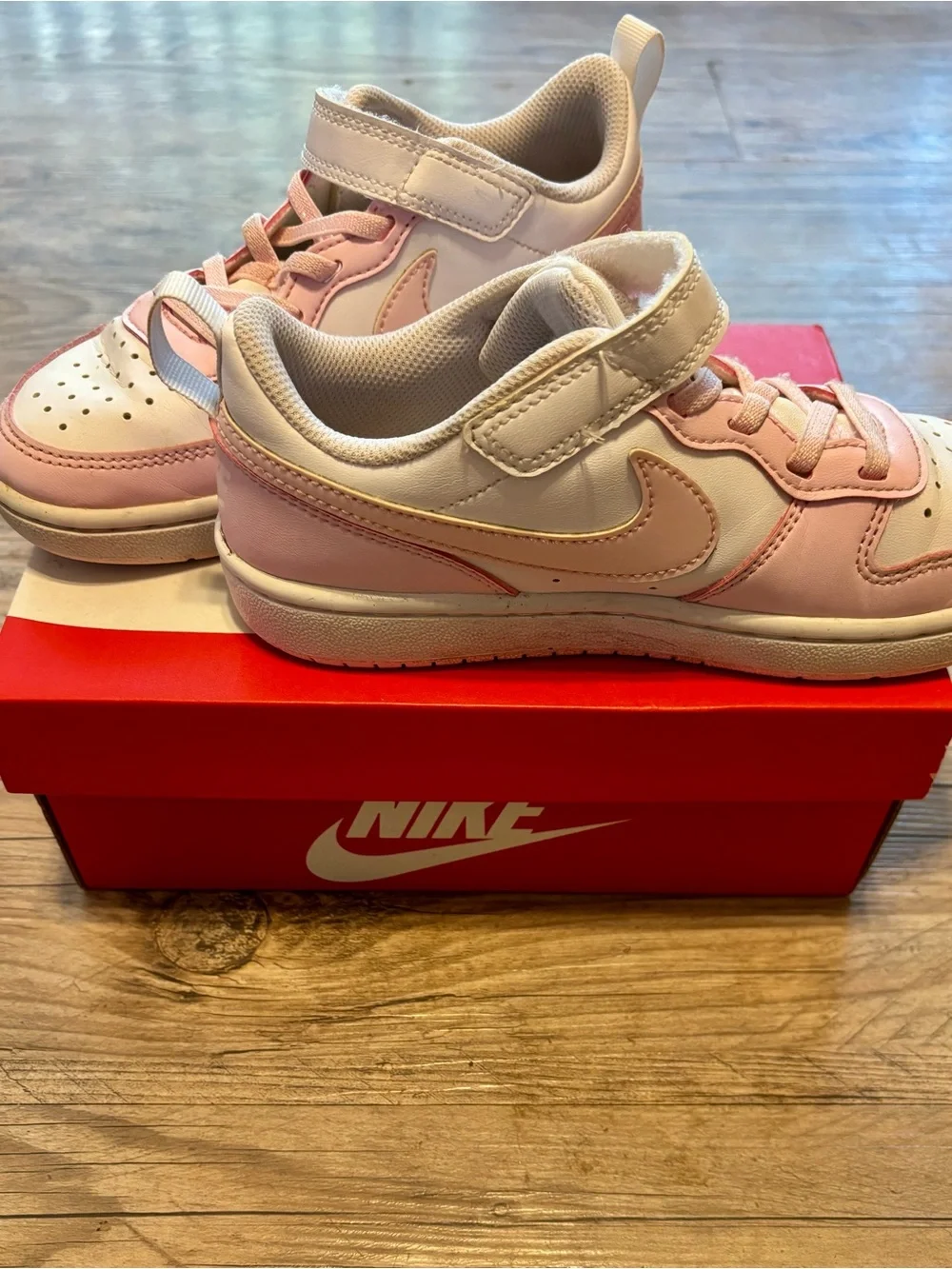 Nike Court Borough Low - Kids White and Light Pink Low-Top Sneakers